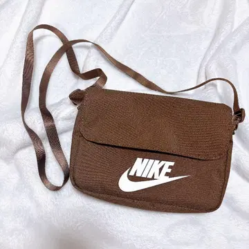 나이키 크로스 바디 숄더백 브라운 새상품급