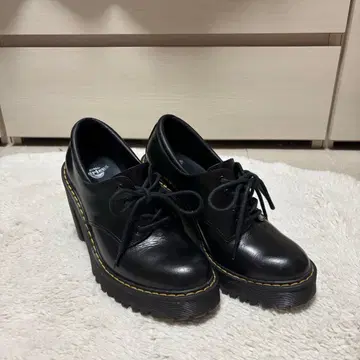 Dr.Martens(닥터마틴) 살로메 힐
