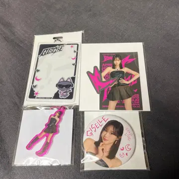 GISELLE A ver 스티커 사진 슬리브 아크릴 키링 캔뱃지