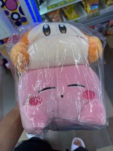 커비 봉제 인형 겹침