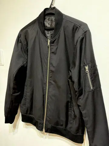 리버서블 MA-1 자켓 블랙 카모 패턴 남성용 L Request