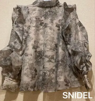 SNIDEL 토와르 드 주이 오간자 블라우스 리본 타이 2WAY 프릴