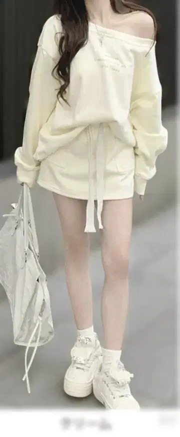 새상품 미사용 영문 로고 맨투맨 셋업 성숙/러블리