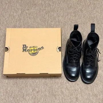 닥터마틴 8홀 블랙