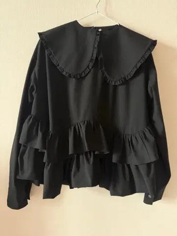 HeRIN.CYE CLO many way frill blouse