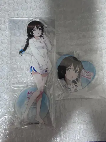 사쿠라자카 시즈쿠 니지치즈 점포 특전 아크릴 스탠드 캔뱃지 세트