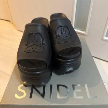 snidel 스나이델 힐 범퍼 샌들 블랙 M