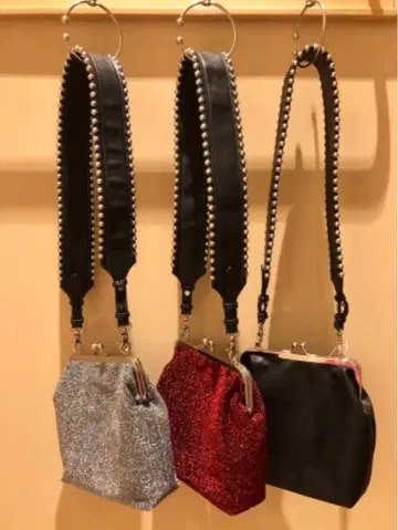 Ray BEAMS 볼체인 가마구치 숄더백