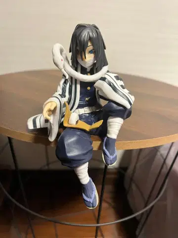 귀멸의 칼날 쵸코노세 프리미엄 피규어 이구로 오바나이