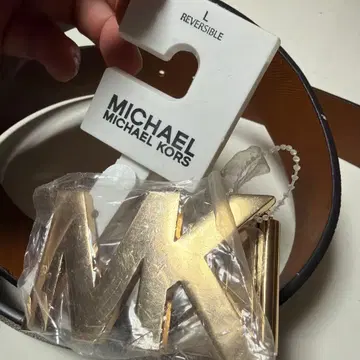 MICHAEL KORS 리버서블 벨트 L