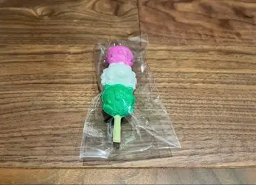 계속 한밤중이면 좋을 텐데. 3색 경단 키링 우니구리군