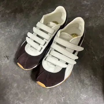 푸마 스니커즈