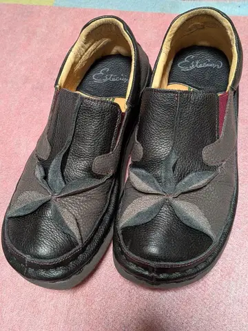 에스타시온 가죽 플라워 무늬 슬립온 (심플)