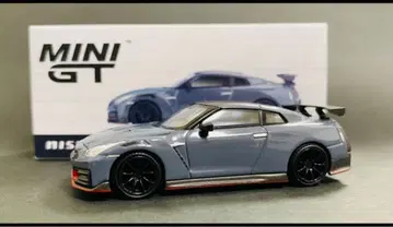 MINI GT Nissan GT-R NISMO 미니카 1/64
