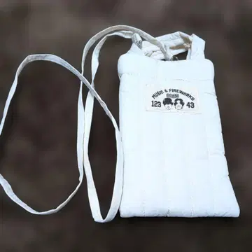 킹프리 불꽃놀이 2025 퀼팅 숄더백