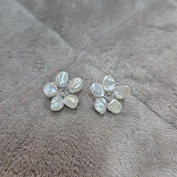 반돔 아오야마 귀걸이