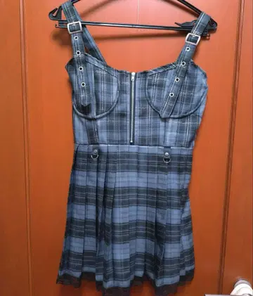 VOLCAN & APHRODITE 슬리브리스 미니 원피스