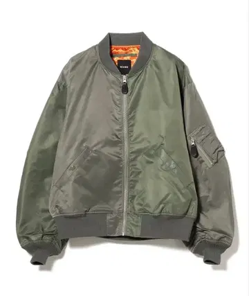 BEAMS 클레이 MA-1 와이드 핏