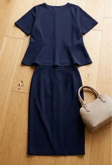 에일레 스타일 체형 커버 셋업 스커트 수트 네이비