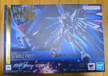 메탈 로봇혼 스트라이크 프리덤 건담 이식