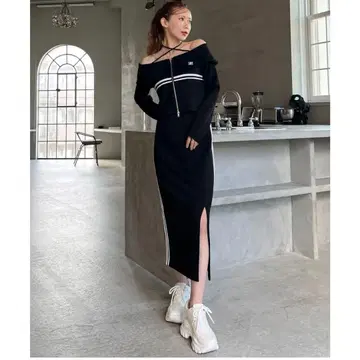 ROYAL PARTY 엠블럼 로고 자수 배색 라인 더블 셋업