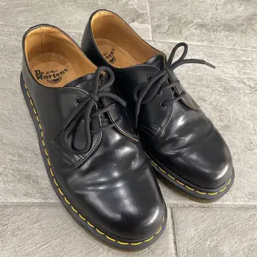 닥터 마틴 쓰리홀 부츠 UK7