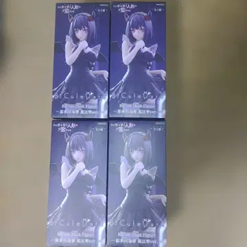 피규어 4개 세트