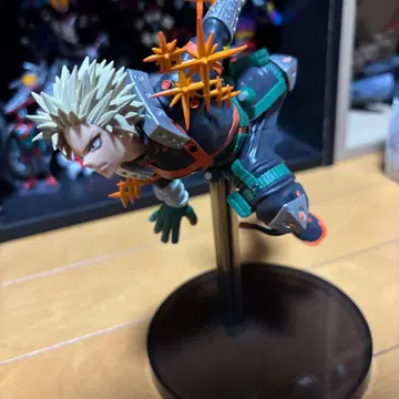 나의 히어로 아카데미아 미도리야 이즈쿠 바쿠고 카츠키 피규어 세트