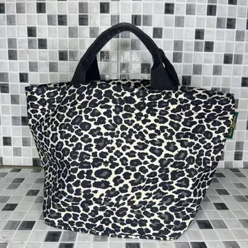 에르베샤 펠리에 1027F 팬서 블랑 나일론 보트형 토트