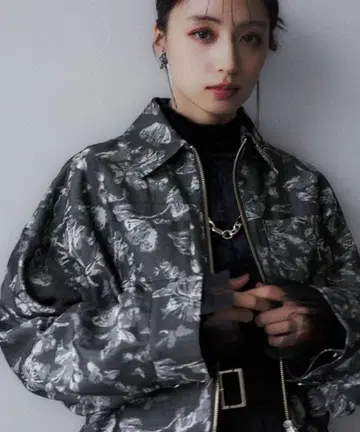 HARE 플라워 패턴 데님 셔츠 자켓