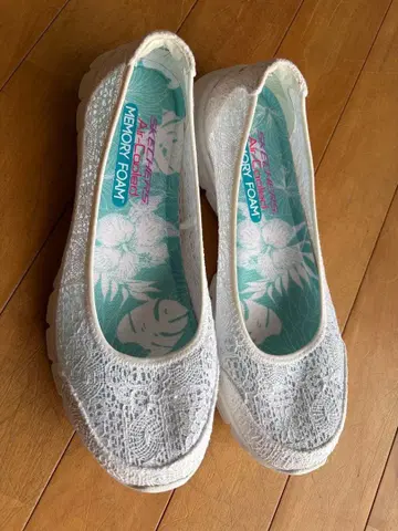 스케쳐스 Air-Cooled 25.5cm 화이트