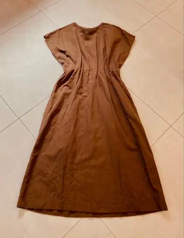 재가격 인하! ZARA 브라운 프렌치 슬리브 롱 원피스 새상품급