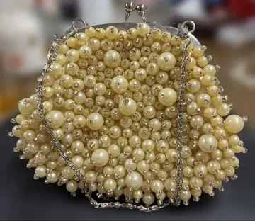 파티백! 펄풍 비즈 클러치백 가마구치에 얼룩 있음