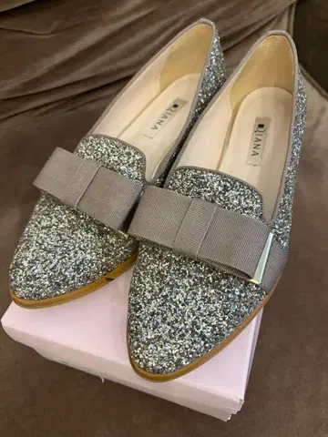 글리터 실버 플랫슈즈