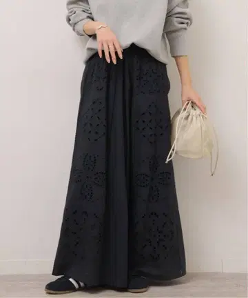 JOURNALSTANDARD relume 컷워크 자수 스커트