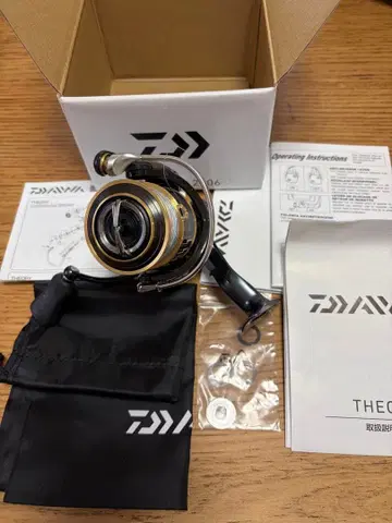 DAIWA THEORY 2506 스피닝 릴 새상품급 띠어리 에깅 등