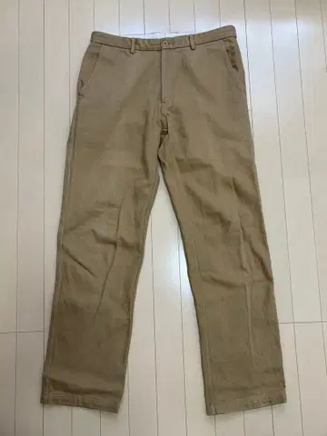 ISSEY MIYAKE MEN 베이지 팬츠