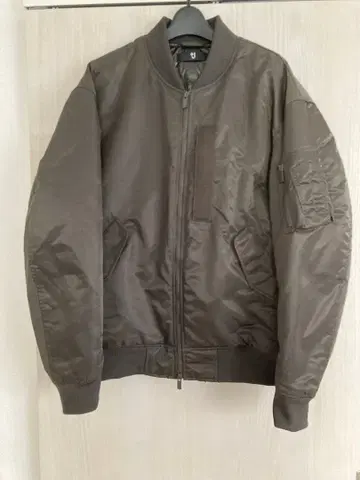 [새상품급] UNIQLO +J 하이브리드 다운 오버사이즈 MA-1 블루종