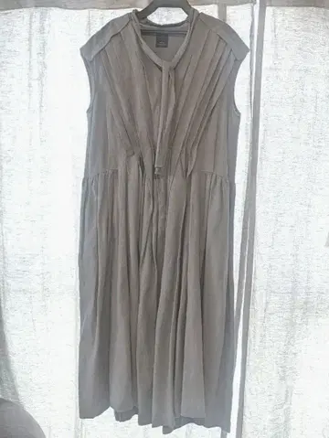 mina perhonen Kivi 원피스, 미나의 에코백 선물