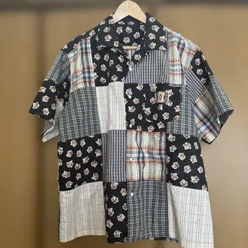 칼 헬무트 패치워크 반팔 셔츠