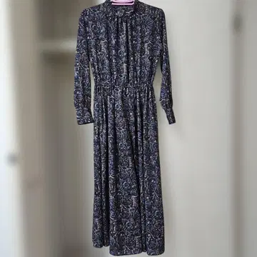 [그린 라벨 릴랙싱] 페이즐리 무늬 롱 원피스