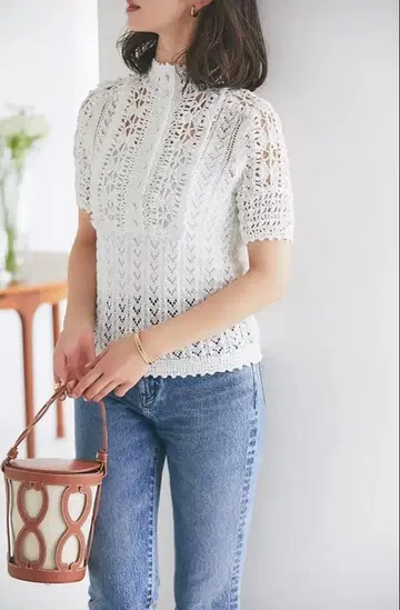 SEVEN TEN 크로셰 숏 슬리브 니트 (화이트) 레이스 편직 화이트