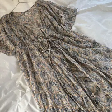 HOLIDAY 페이즐리 무늬 겉옷