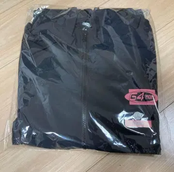 [ 미개봉 새상품 ] TWICE 바람막이 윈드브레이커 모모 M 사이즈