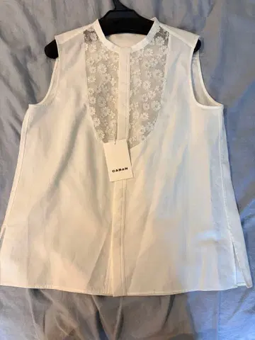 미사용 새상품! Caban 화이트 슬리브리스 셔츠 레이스