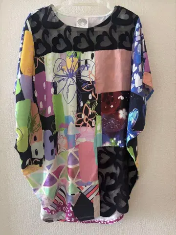 컬러풀 패치워크 오버사이즈 티셔츠