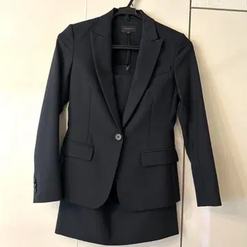 띠어리 셋업 스커트 수트 네이비 00 사이즈