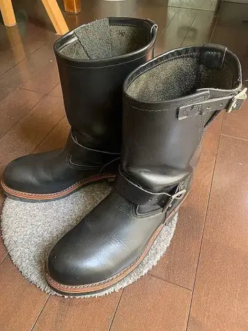 레드윙 엔지니어 부츠