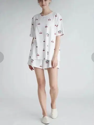 체리 패턴 룸웨어 파자마