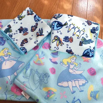 디즈니 앨리스 페이스 타월과 니모 핸드 타월